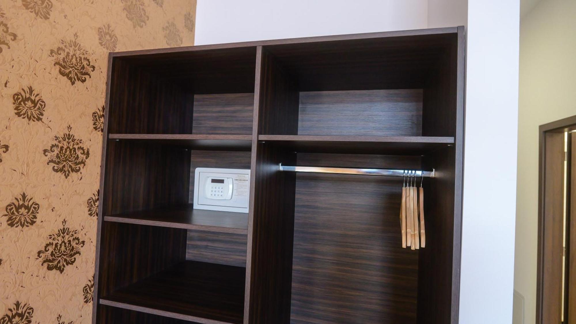 Premium City Centre Bedrooms Prešov Eksteriør billede